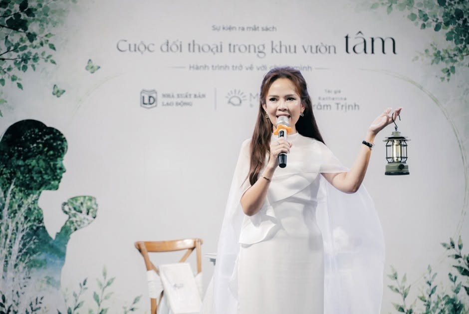 katherine-tram-trinh6-1786438665.jpg