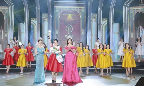 Thí sinh Huỳnh Anh Thư được gọi tên cho danh hiệu “Người đẹp thân thiện” Hoa hậu Doanh nhân Châu Á Việt Nam 2022