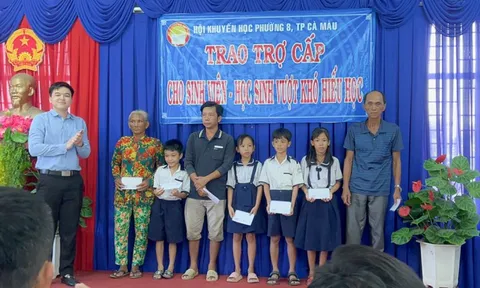 Haki Dental tài trợ học bổng hiếu học cùng Hội Khuyến Học Cà Mau