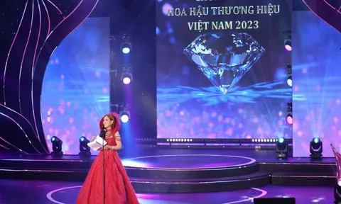 Doanh nhân Cao Thị Liên đăng quang Hoa hậu nhân ái Hoa hậu Thương hiệu Việt Nam 2023