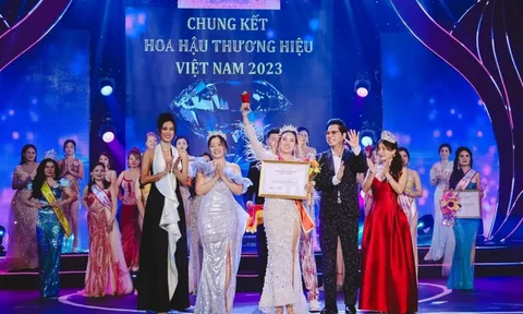 Đại diện TP. Vũng Tàu, doanh nhân Đặng Thị Yên Oanh đạt Á hậu 3 Hoa hậu Thương hiệu Việt Nam 2023