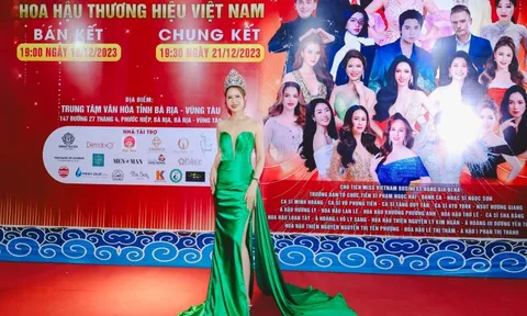 Hoa hậu Lê Thị Lan chấm thi chung kết cuộc thi nhan sắc