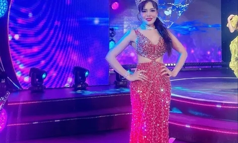 Á hậu Trúc Linh xuất hiện nổi bật tại chung kết Hoa hậu Thương hiệu Việt Nam 2023