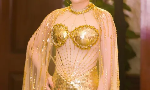 CEO Ngọc Trang diện dạ hội quyến rũ tại “Đêm hội chào xuân 2024”