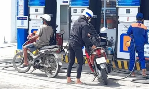 Vĩnh Long: Rút giấy phép nếu cửa hàng bán xăng dầu “găm” hàng