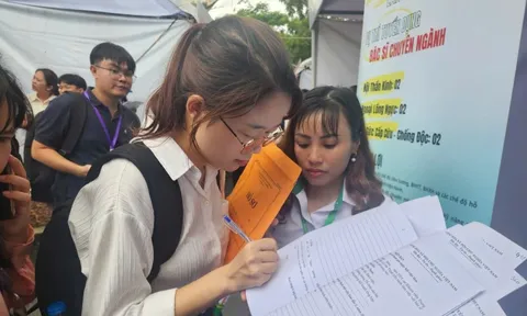 Tuyển dụng bác sĩ tại Ngày hội Việc làm ngành y tế TP HCM đạt con số kỷ lục