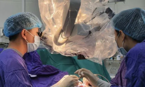 Nguy cơ mất tinh hoàn từ cơn đau vùng kín bị xem nhẹ