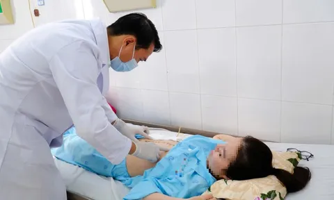 Cô gái trẻ đi khám tổng quát, bác sĩ phát hiện điều bất ngờ trong bụng