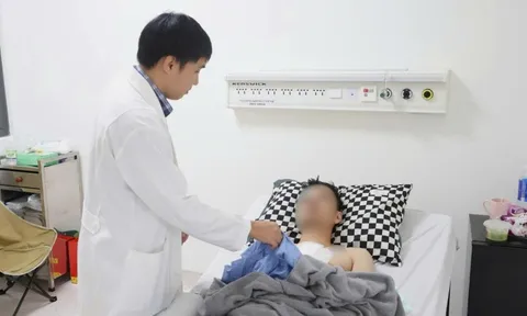 Ca mổ kéo dài 4 giờ cứu người đàn ông bị vỡ tim ở TP HCM
