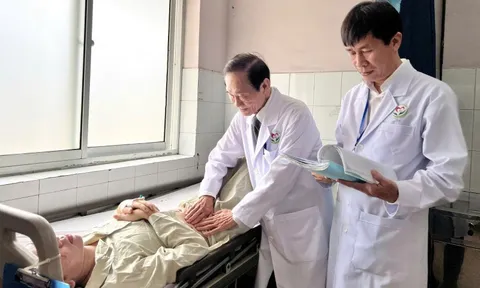 Cứu chữa thành công bệnh nhân bị xương cá đâm thủng ruột