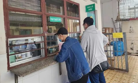 Gấp rút chấm dứt đại dịch HIV/AIDS (*): Đứng dậy từ hố sâu tuyệt vọng