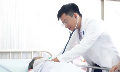 Người phụ nữ ở TP HCM bị "chết đuối trên cạn" được hàng xóm đưa đi cấp cứu kịp thời