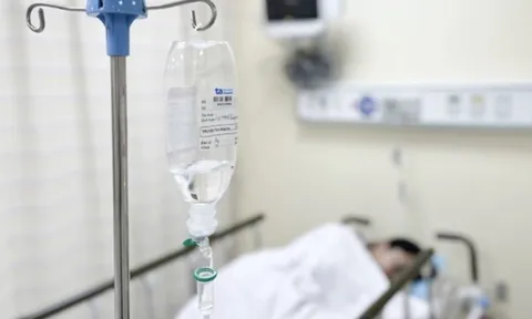 Bộ Y tế vào cuộc vụ nghi ngộ độc bánh mì khiến nhiều người nhập viện tại TP HCM