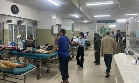 Bệnh viện Đa khoa Phú Yên quá tải sau mưa lũ