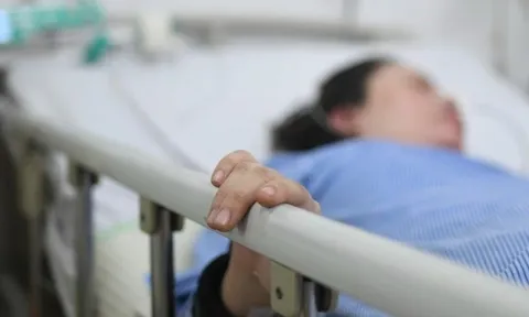 Một nhân viên y tế đột ngột qua đời ở tuổi 28, bác sĩ cảnh báo căn bệnh nguy hiểm