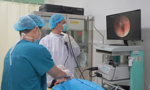 Người đàn ông bị "bỏ quên" răng giả trong phổi suốt 20 năm