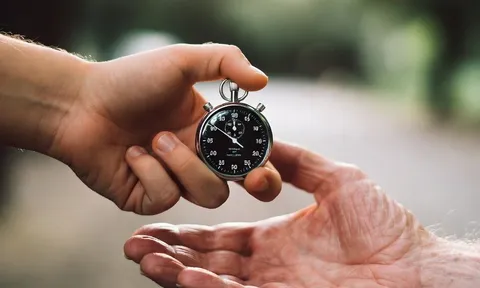 Nghiên cứu 47 năm chỉ ra độ tuổi đầy bất ngờ về việc con người bắt đầu già đi