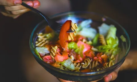 Một thay đổi nhỏ khi ăn giúp bạn giảm calo và mỡ bụng hiệu quả