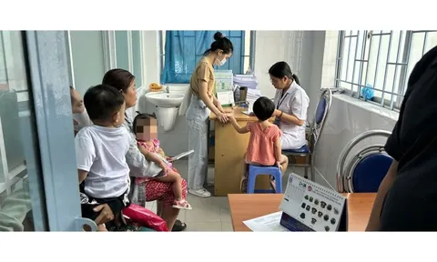 TPHCM đổi mới mô hình trạm y tế phường, xã: Còn nhiều điều cần làm