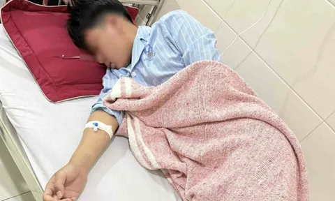 Ăn cá ủ chua, bánh mì, nhiều người nhập viện nghi ngộ độc