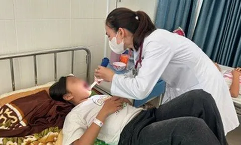 Nhiều người vừa nhập viện sau ăn bánh mì, Sở Y tế Quảng Ngãi sẽ có báo cáo vào chiều nay