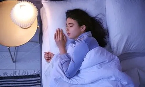 Kiểu ngủ gây hại gấp đôi thiếu ngủ thông thường