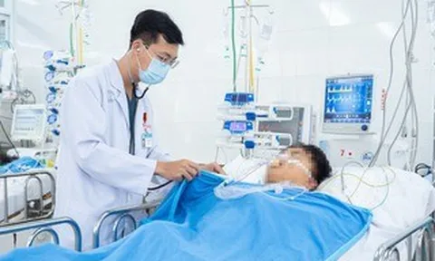 Bác sĩ Bệnh viện Chợ Rẫy mổ xuyên đêm cứu 2 nạn nhân vụ xe khách rơi xuống vực