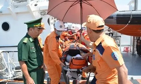 Tàu SAR 272 cấp tốc rời bến tại TPHCM để cứu thuyền viên nước ngoài gặp nguy hiểm trên biển