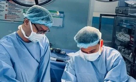 Hoại tử vùng kín do đái tháo đường kiểm soát kém