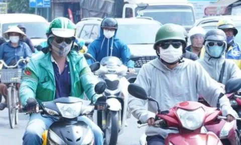 Nắng nóng cực đoan, bác sĩ cảnh báo rủi ro về sức khỏe