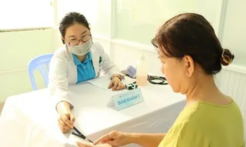 Người dân 19 xã, phường an toàn khu tại TPHCM được cấp thẻ BHYT miễn phí