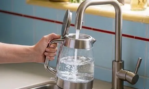 Nghiên cứu 64 năm bác bỏ tin đồn về nước máy chứa fluor