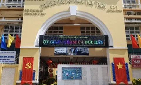 TP HCM: 25 học sinh nghi ngộ độc thực phẩm, có ca thở máy