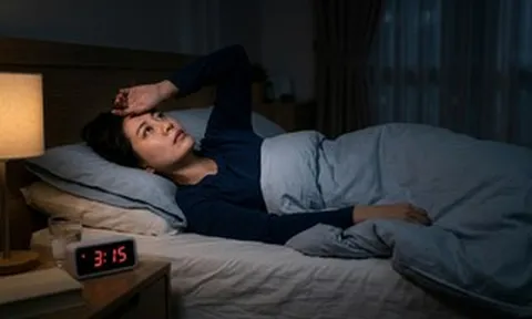 Thói quen phổ biến này khiến chứng mất ngủ tồi tệ hơn