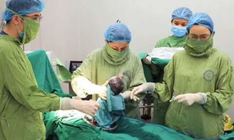 Làm mẹ ở tuổi ngoài 50