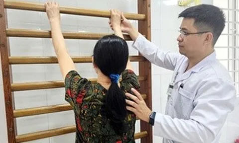 "Mở khóa" khớp vai bằng bài tập đơn giản