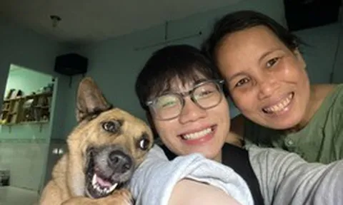 Một bức ảnh, 3 nụ cười và 20 năm cùng mẹ đi qua bệnh tật: Câu chuyện của Nguyễn Minh Nhật khiến cộng đồng mạng muốn về nhà lập tức!