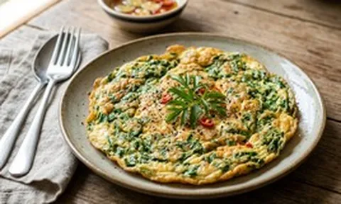 Đừng chỉ rán trứng với hành, hãy rán với lá đinh lăng vì 4 lý do này
