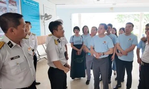 Không để thầy thuốc ở Trường Sa thiệt thòi