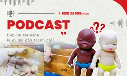 “Xả stress” bằng cách ném, đập đầu búp bê Natasha hình dáng giống em bé