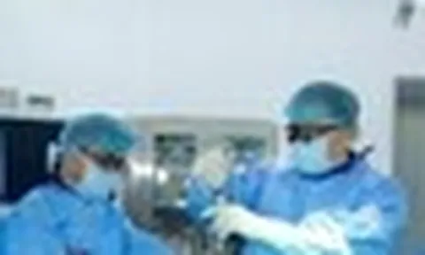 Ba công nghệ tiên tiến nâng tầm phẫu thuật cột sống