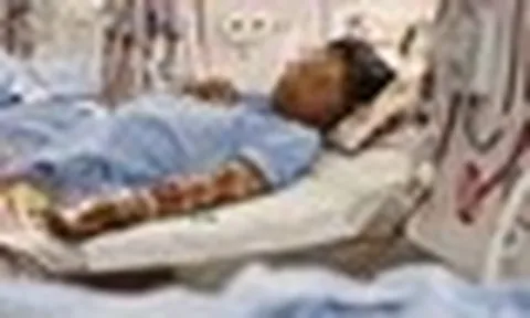 Bệnh viện Bạch Mai cảnh báo: 4 thói quen khiến nhiều người trẻ gắn cả đời với máy lọc máu