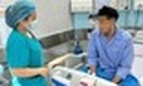 Ngừng tim ngay tại bể bơi, nhân viên cứu hộ 20 tuổi hồi sinh kỳ tích sau 5 ngày