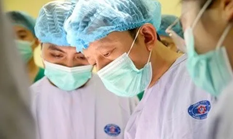 Tưởng nhiệt miệng, người đàn ông trẻ phát hiện ung thư lưỡi