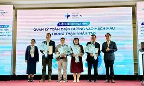 100 bác sĩ, chuyên gia y tế tham dự hội nghị khoa học tại Cần Thơ