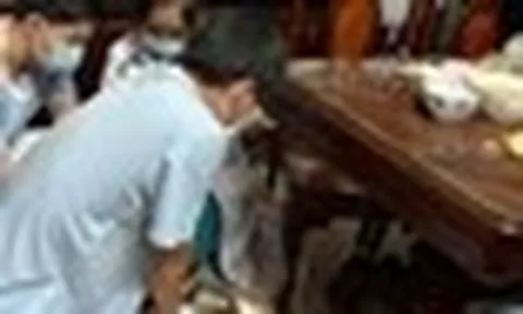 Hóc thịt khi ăn tối, cụ bà 81 tuổi ngừng tim