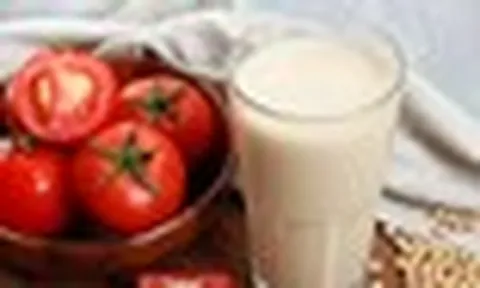 Điều kỳ diệu xảy ra sau 4 tuần “nạp” cà chua, đậu nành