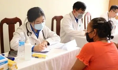 Người dân tại xã, phường an toàn khu cần làm gì để nhận được thẻ BHYT miễn phí?