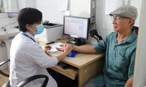 Viết tiếp y học cổ truyền Việt: "Thiên thời" bứt phá!