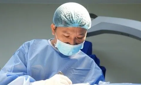 Tưởng “nháy mắt vô hại”, ngờ đâu là cuộc xung đột giữa mạch máu và dây thần kinh